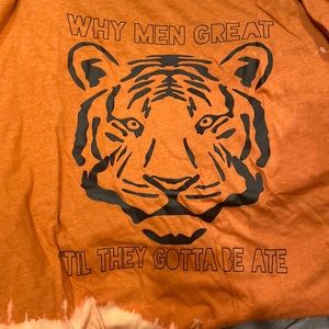 Lizzo “Why men great til they gotta be ate” t shirt 3xl
